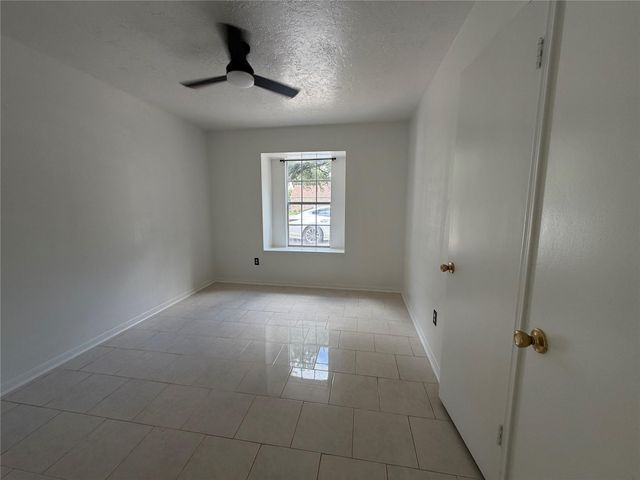 14407 Locke Lane, Houston, TX 77077
