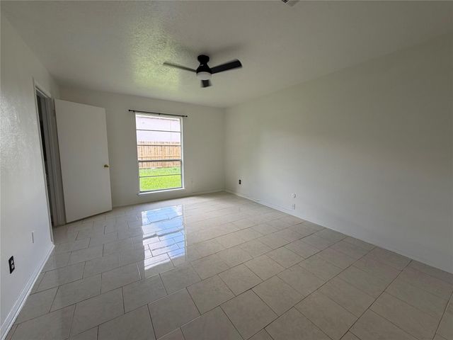 14407 Locke Lane, Houston, TX 77077