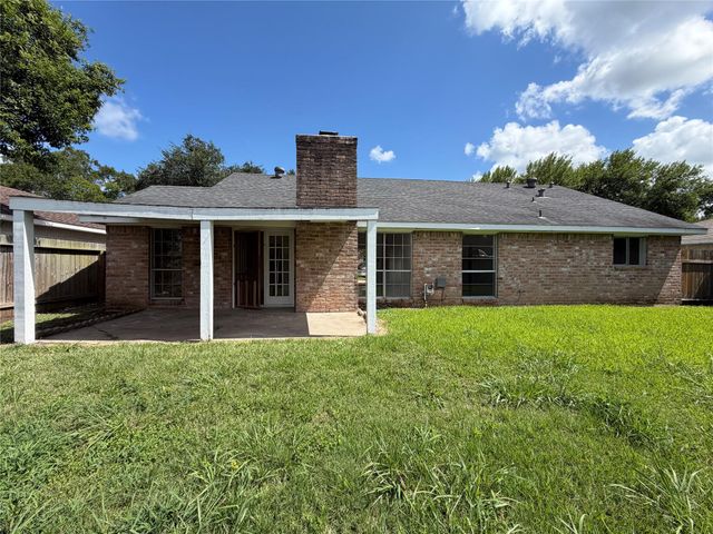 14407 Locke Lane, Houston, TX 77077