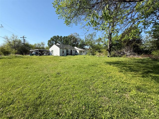 243 Walnut Street, Wilmer, TX 75172
