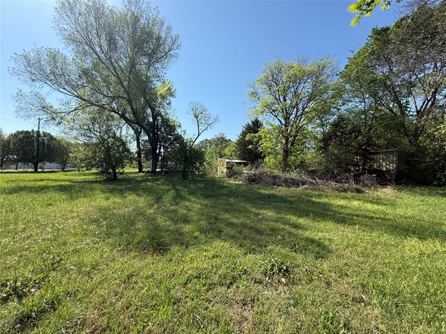 243 Walnut Street, Wilmer, TX 75172