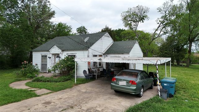 243 Walnut Street, Wilmer, TX 75172