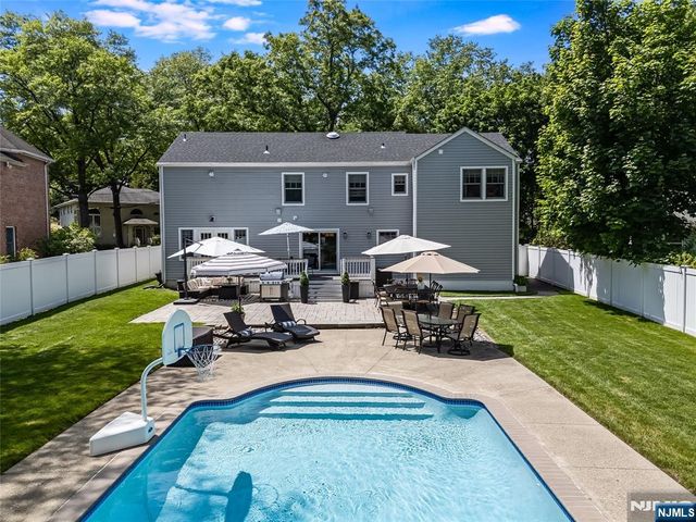 61 Ferndale Road, Paramus, NJ 07652