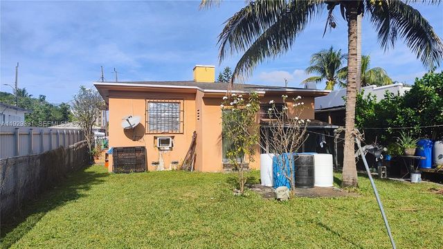 2238 NW 34th St, Miami, FL 33142