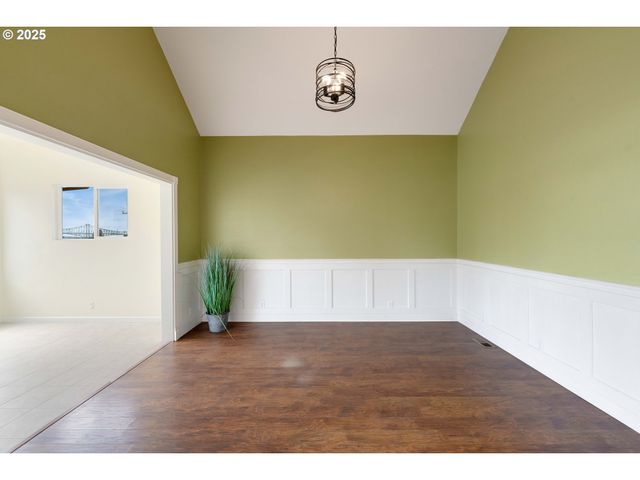 66599 QUAIL Rd, North Bend, OR 97459