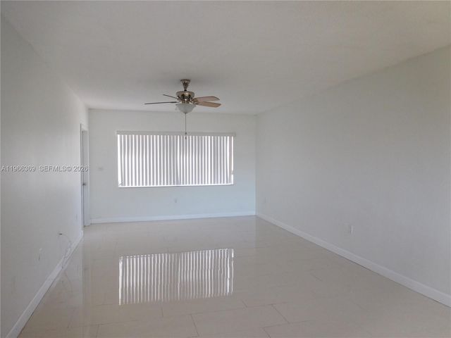 2810 NE 201st Ter G330, Aventura, FL 33180