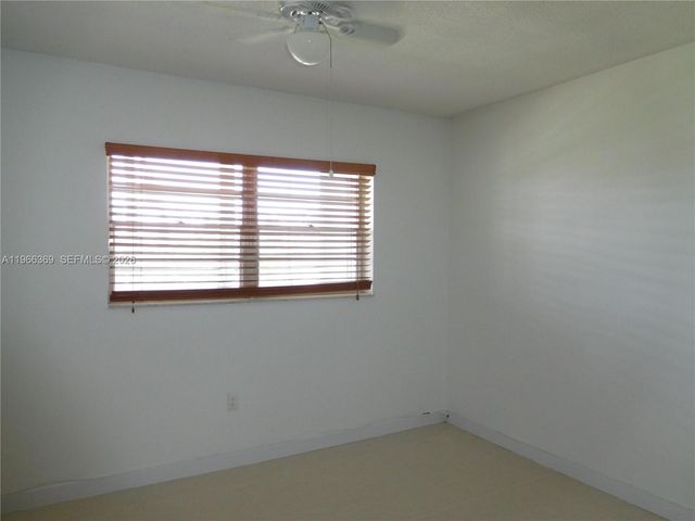 2810 NE 201st Ter G330, Aventura, FL 33180