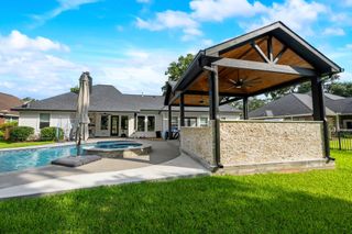 271 S Amherst Drive, West Columbia, TX 77486
