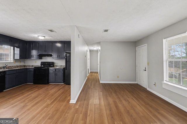 2436 Eric Lane, Douglasville, GA 30135