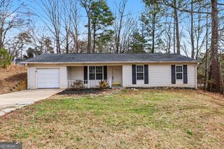 2436 Eric Lane, Douglasville, GA 30135