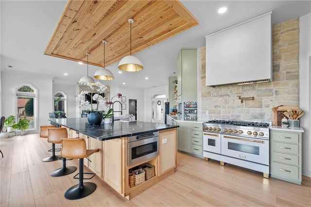 8289 Eagle Crest Drive, Rogers, AR 72756