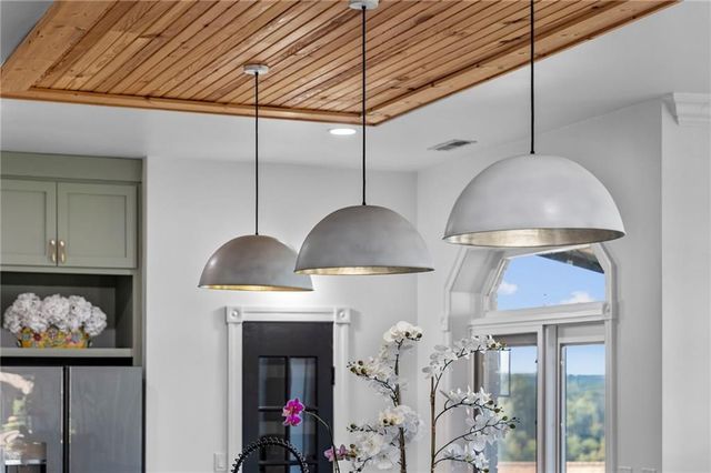 8289 Eagle Crest Drive, Rogers, AR 72756