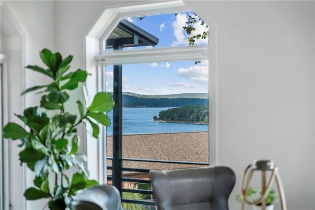 8289 Eagle Crest Drive, Rogers, AR 72756