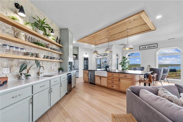 8289 Eagle Crest Drive, Rogers, AR 72756