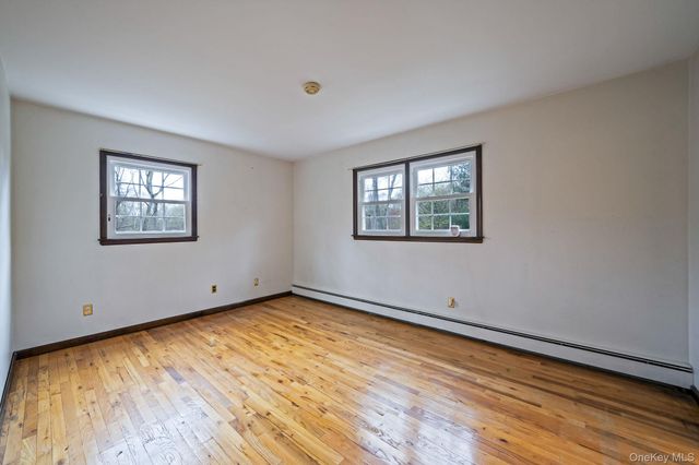 24 Lower Cross, Shoreham, NY 11786