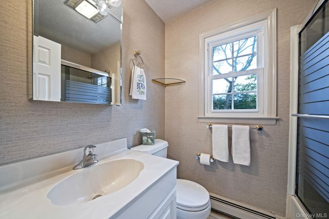 24 Lower Cross, Shoreham, NY 11786