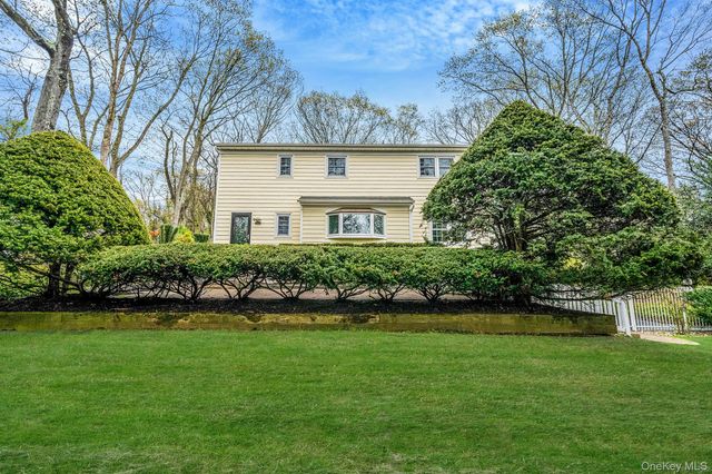 24 Lower Cross, Shoreham, NY 11786