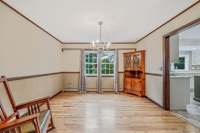 24 Lower Cross, Shoreham, NY 11786