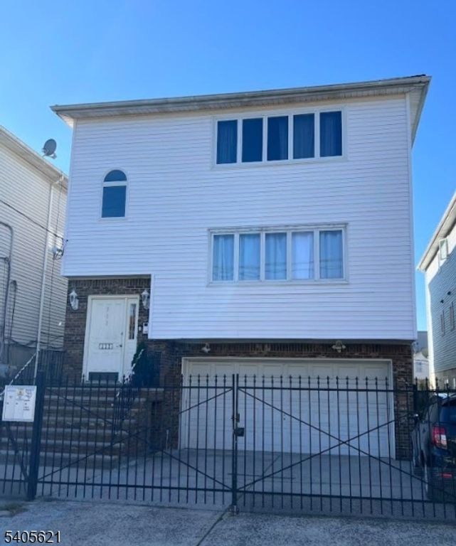 111 Pennington St, Newark City, NJ 07105 — exterior