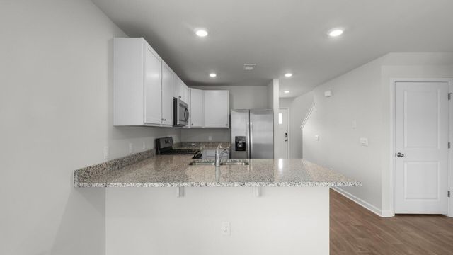 907 Long Bluff Road, Summerville, SC 29486