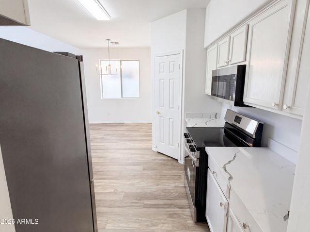 6764 W TETHER Trail, Peoria, AZ 85383