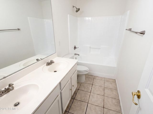 6764 W TETHER Trail, Peoria, AZ 85383