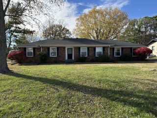 105 Gatire Dr, Hendersonville, TN 37075