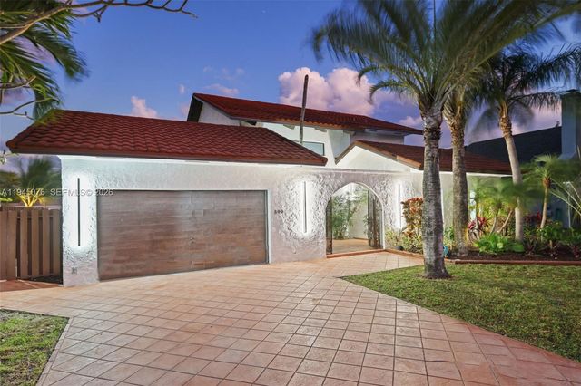 340 SE 13th Ave, Pompano Beach, FL 33060