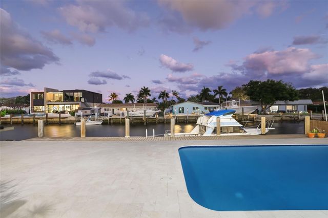 340 SE 13th Ave, Pompano Beach, FL 33060