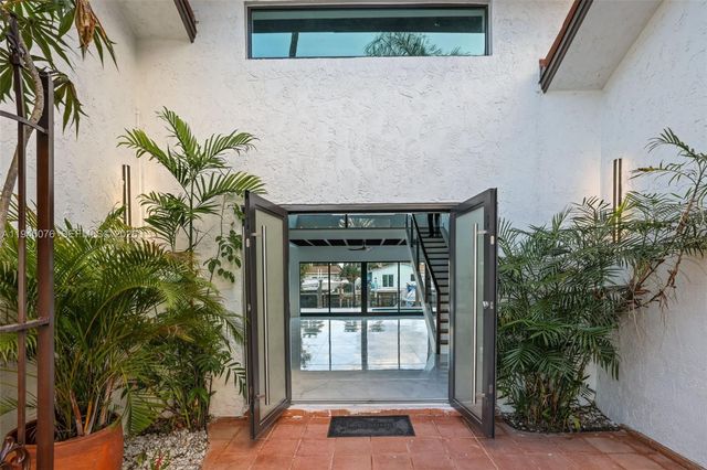 340 SE 13th Ave, Pompano Beach, FL 33060