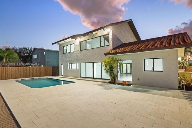 340 SE 13th Ave, Pompano Beach, FL 33060