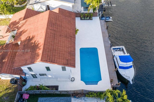 340 SE 13th Ave, Pompano Beach, FL 33060