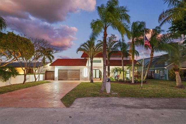 340 SE 13th Ave, Pompano Beach, FL 33060