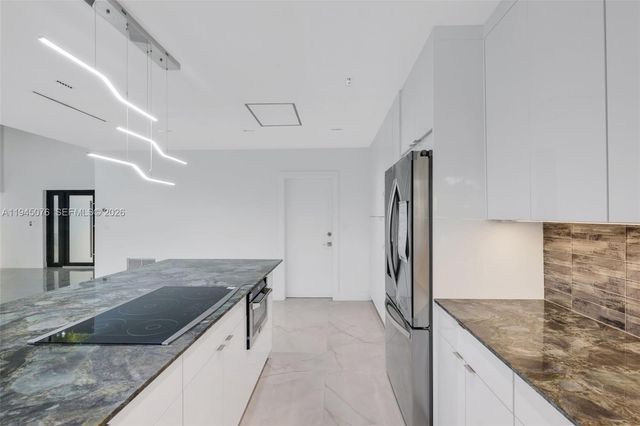 340 SE 13th Ave, Pompano Beach, FL 33060