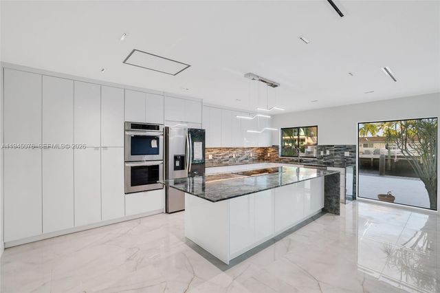 340 SE 13th Ave, Pompano Beach, FL 33060