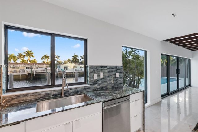 340 SE 13th Ave, Pompano Beach, FL 33060