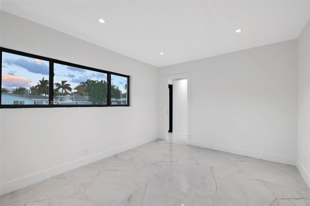 340 SE 13th Ave, Pompano Beach, FL 33060