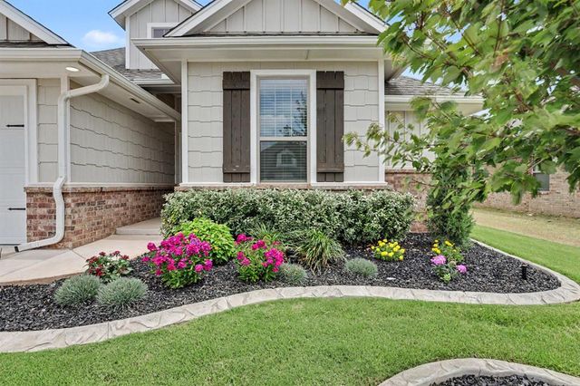 3240 Mangrove Road, Edmond, OK 73034