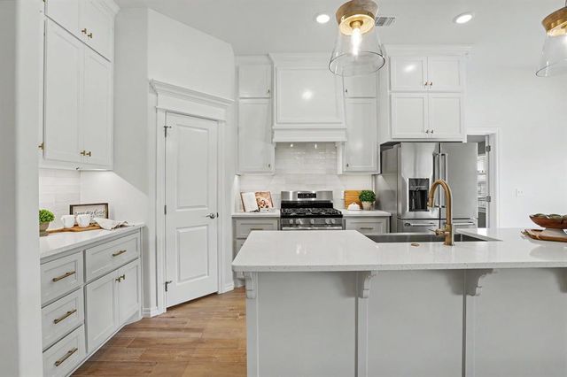 3240 Mangrove Road, Edmond, OK 73034