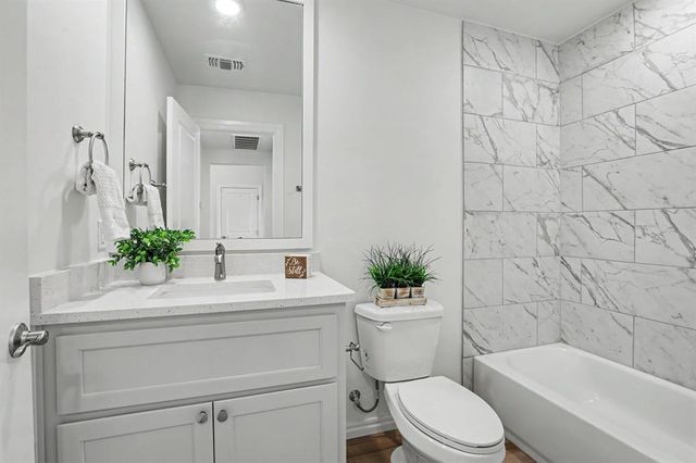 3240 Mangrove Road, Edmond, OK 73034