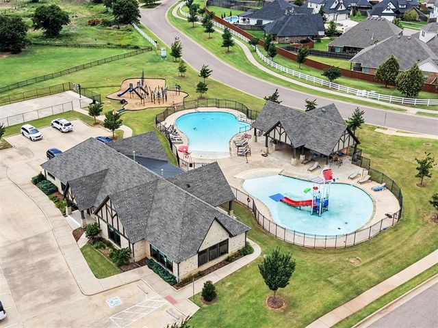 3240 Mangrove Road, Edmond, OK 73034