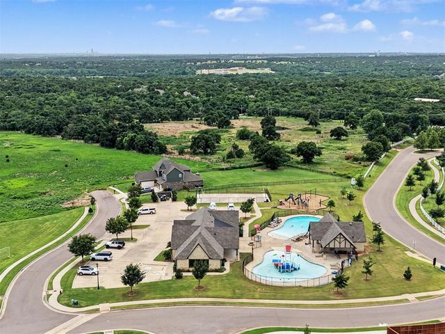 3240 Mangrove Road, Edmond, OK 73034
