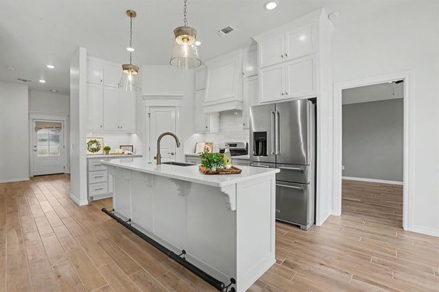 3240 Mangrove Road, Edmond, OK 73034