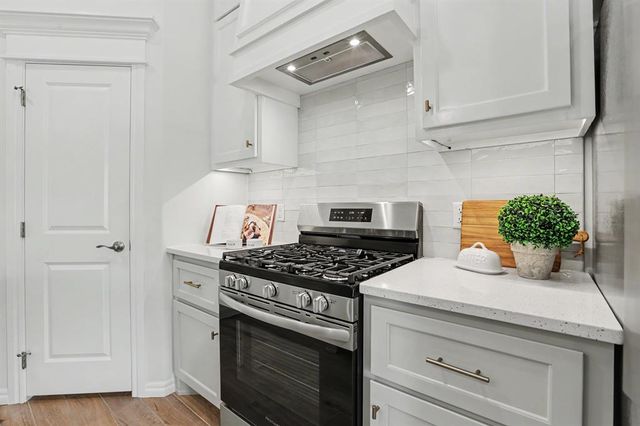 3240 Mangrove Road, Edmond, OK 73034