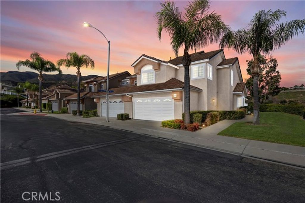 1544 Elegante Court, Corona, CA 92882