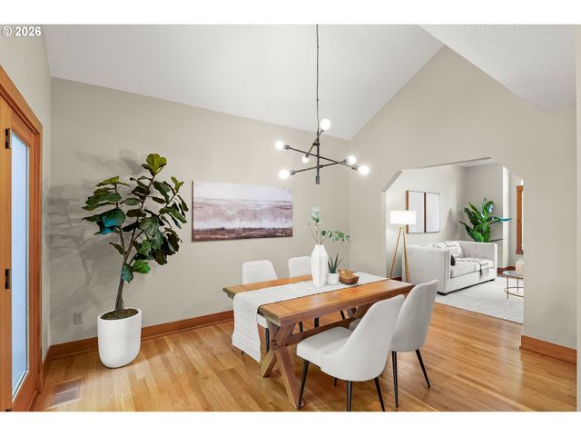 8550 Sw ROGUE Ln, Wilsonville, OR 97070