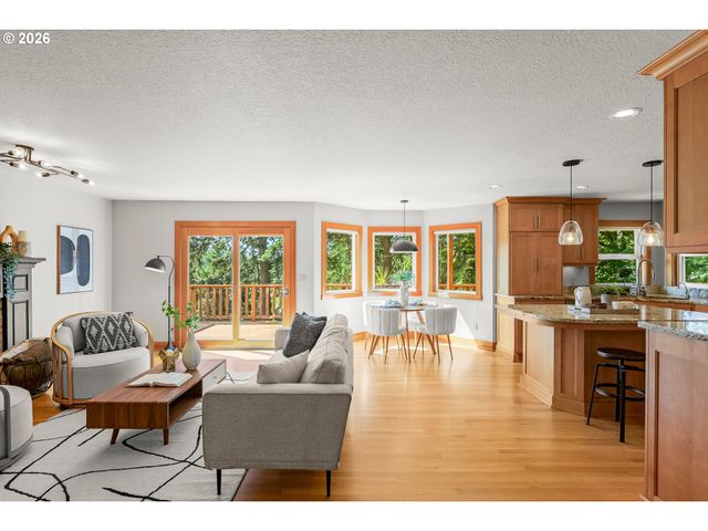 8550 Sw ROGUE Ln, Wilsonville, OR 97070