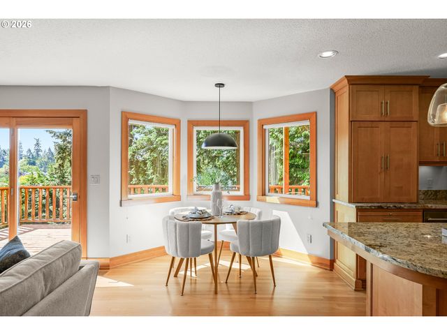 8550 Sw ROGUE Ln, Wilsonville, OR 97070