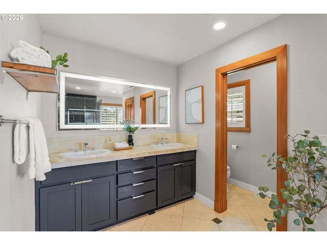 8550 Sw ROGUE Ln, Wilsonville, OR 97070