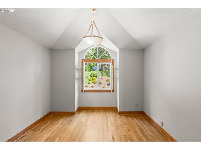 8550 Sw ROGUE Ln, Wilsonville, OR 97070